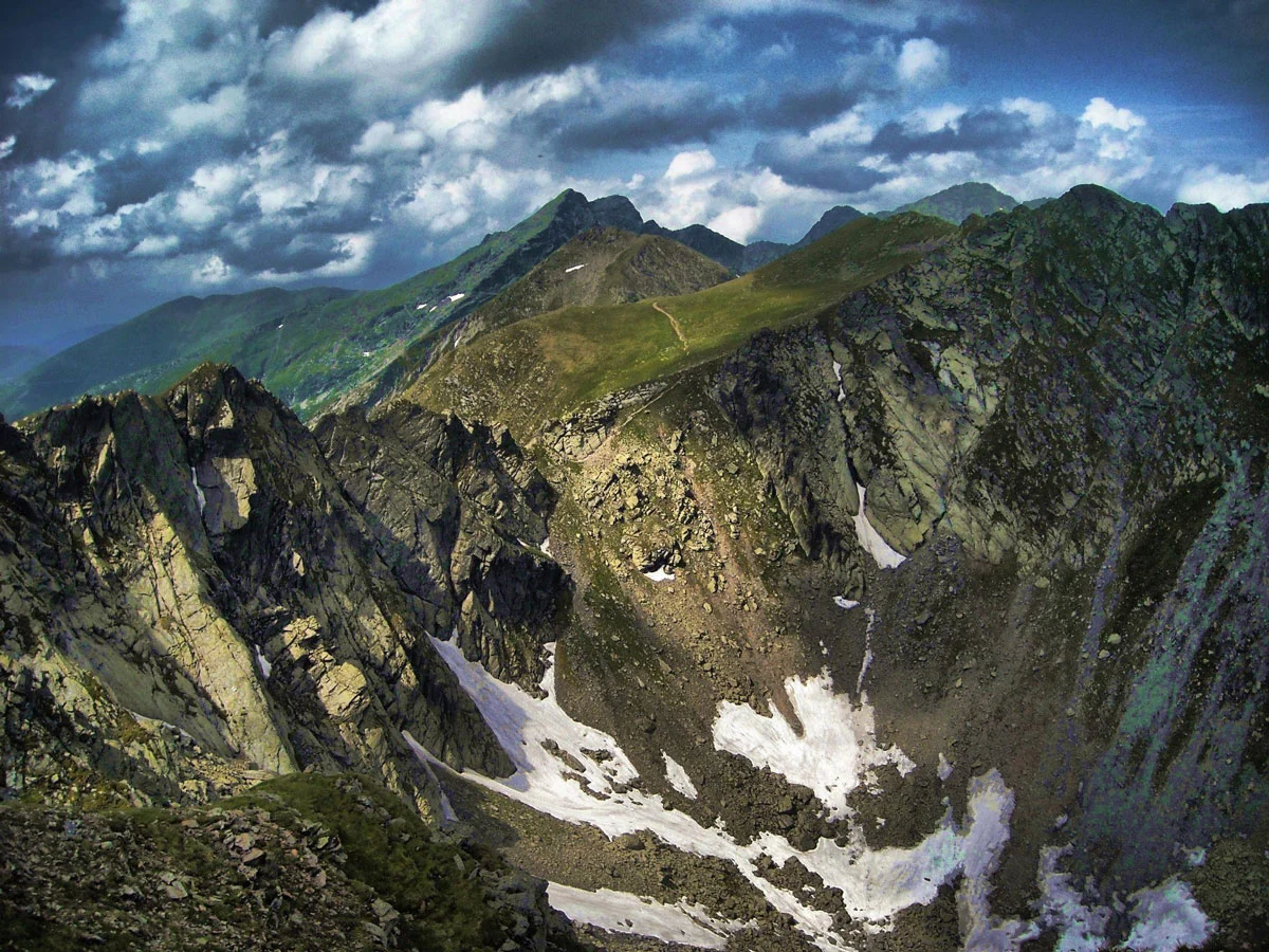 Ghid al celor mai frumoase trasee montane din Rom&acirc;nia 